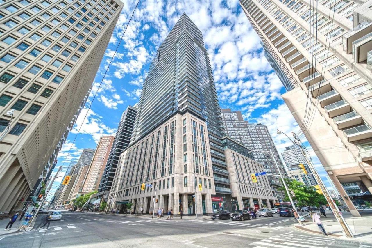 Luxury View In Toronto Downtown 3 Bedroom 2.5 Bathroom 1 Parking Dış mekan fotoğraf